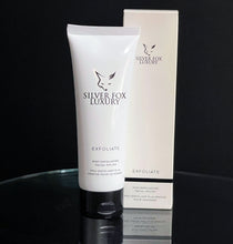 Load image into Gallery viewer, Silver Fox Luxury Mint Exfoliating Facial Polish